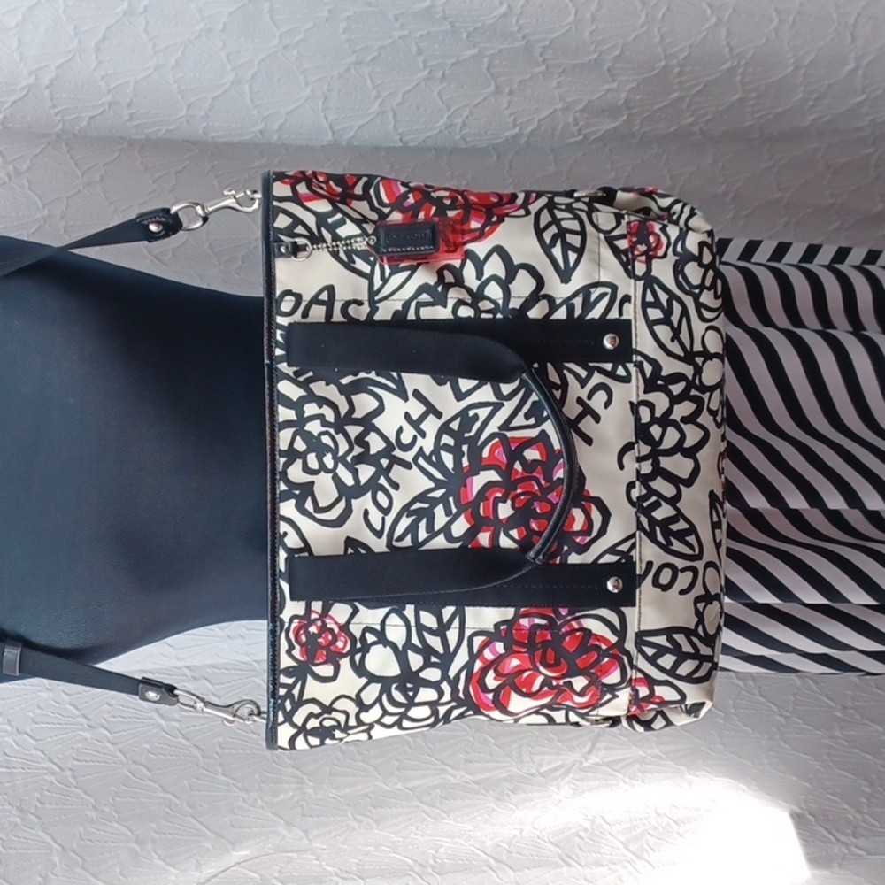 Coach Poppy Flower Graffiti Large Tote - Picture 10 of 15